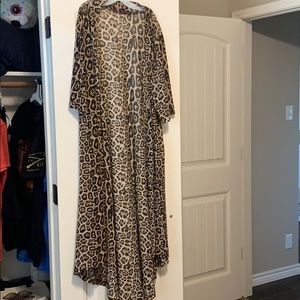 Leopard duster